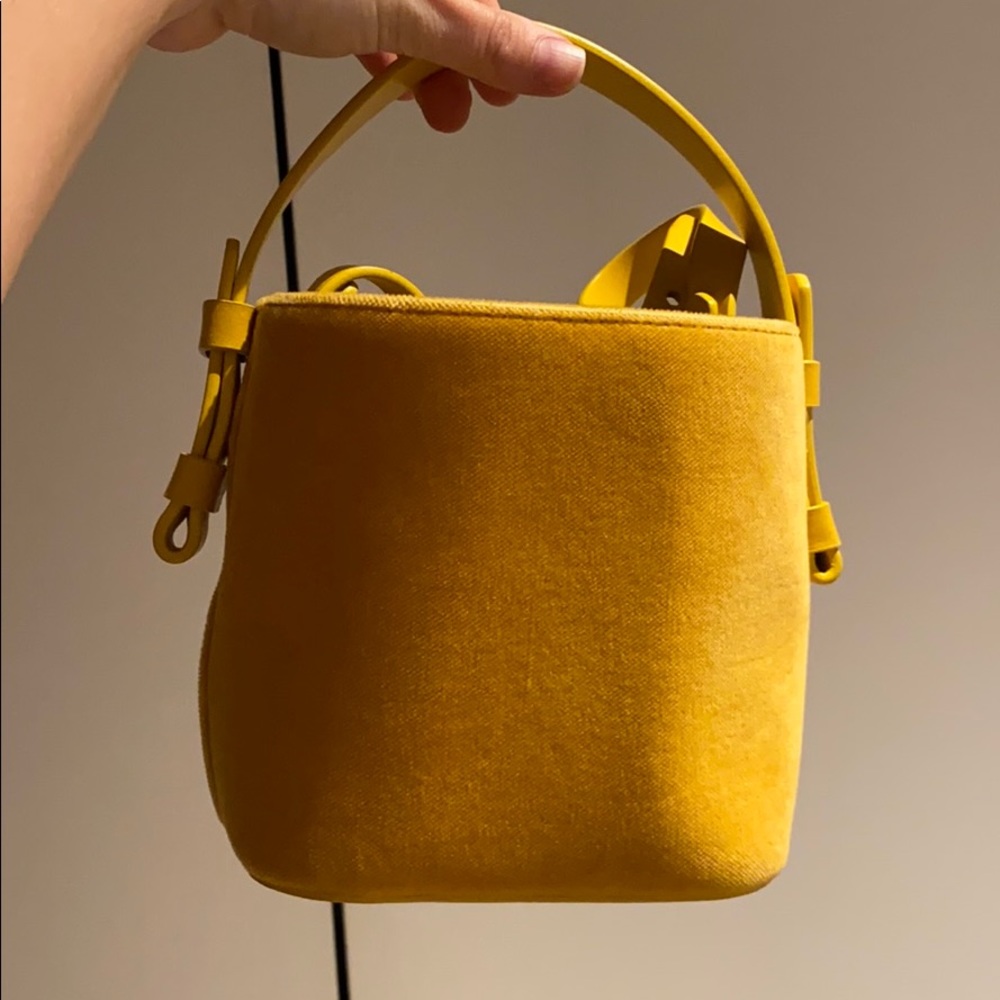 Nicogiani yellow velvet bucket bag